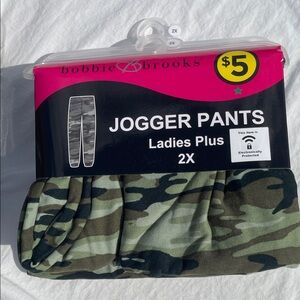 Bobbie Brooks Green Camo Jogger Pants